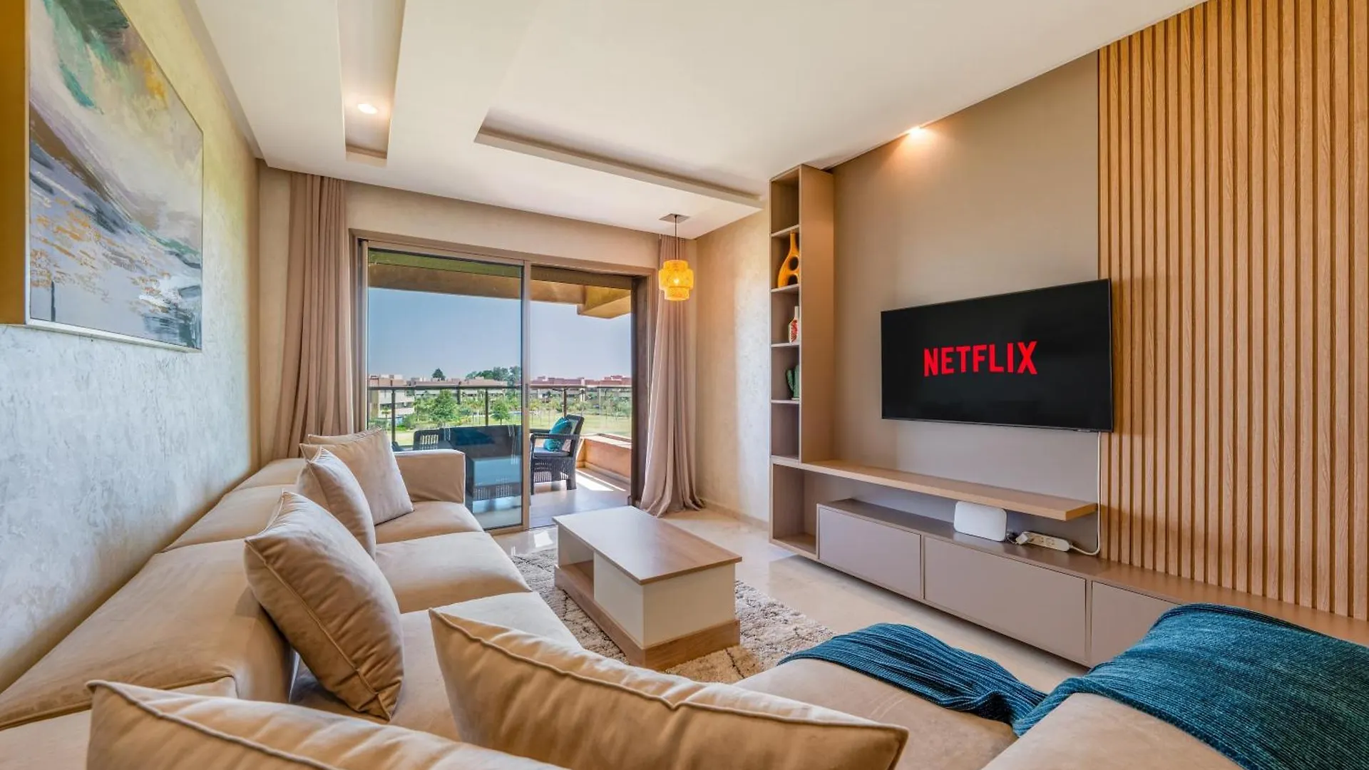 Elegant Golf-View Apartment-Peaceful, Sunny & Chic Marrakesh